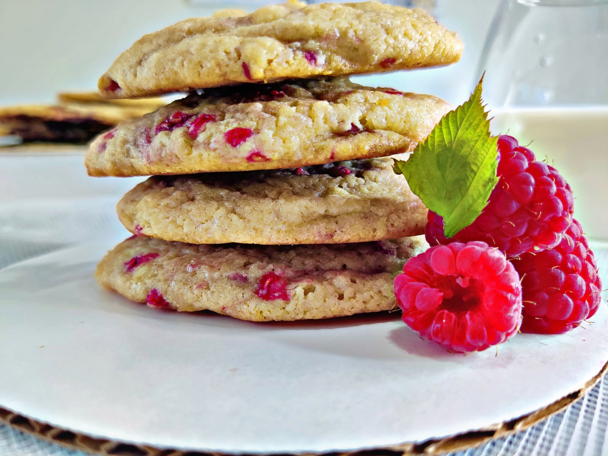 The Raspberry White Chocolate – Cake & Berry ME!